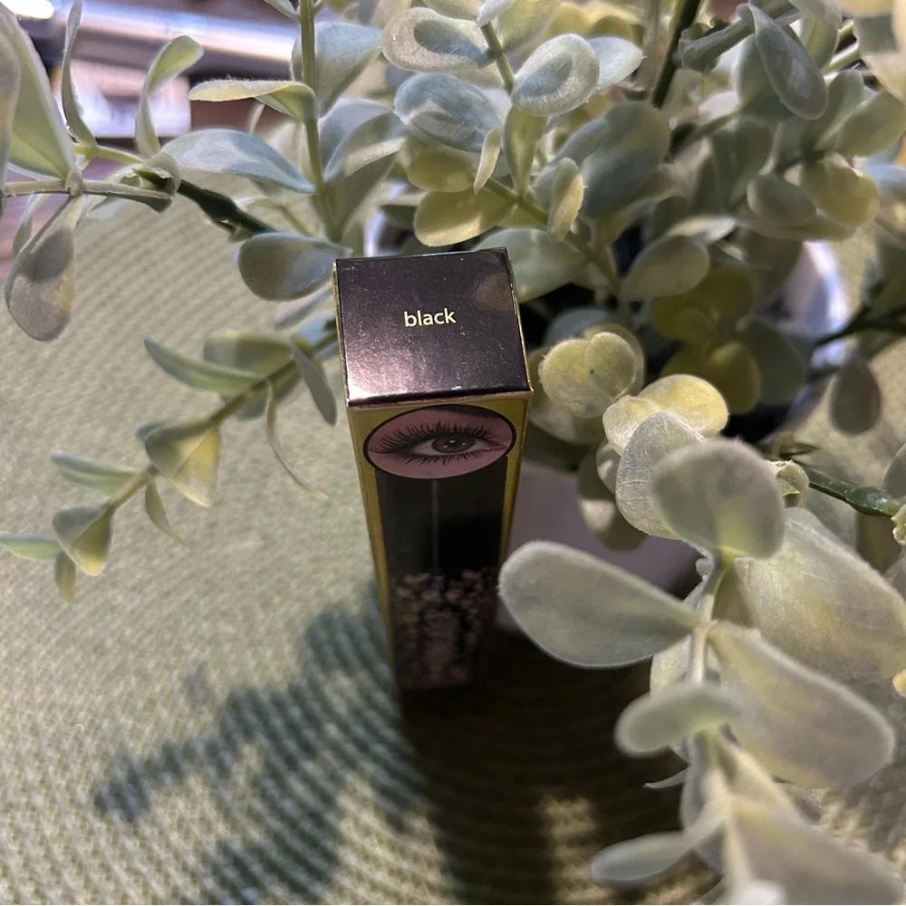 New-Tarte Maneater Black Mascara